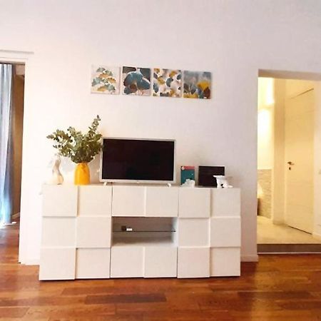 Ferienwohnung Cheerful Flat In Funky Rom Exterior foto